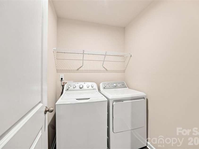 1925 Pin Hook Road, Charlotte, NC 28215.  MLS# CAR4413182, YatesRealty ID 44185. Laundry Room
