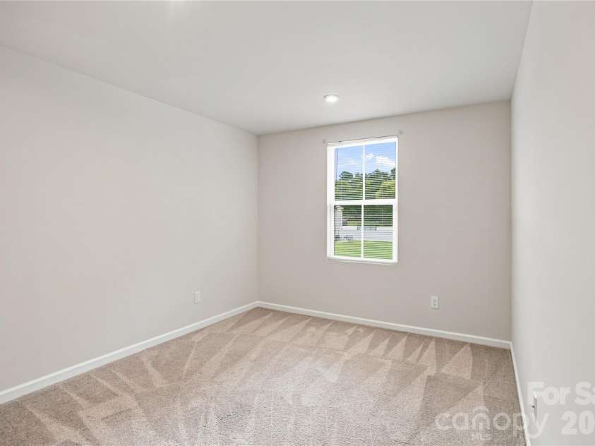 1925 Pin Hook Road, Charlotte, NC 28215.  MLS# CAR4413182, YatesRealty ID 44185. Loft