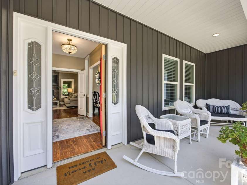 116 Harbor Ridge Drive, Statesville, NC 28677.  MLS# CAR4413143, YatesRealty ID 44187. 