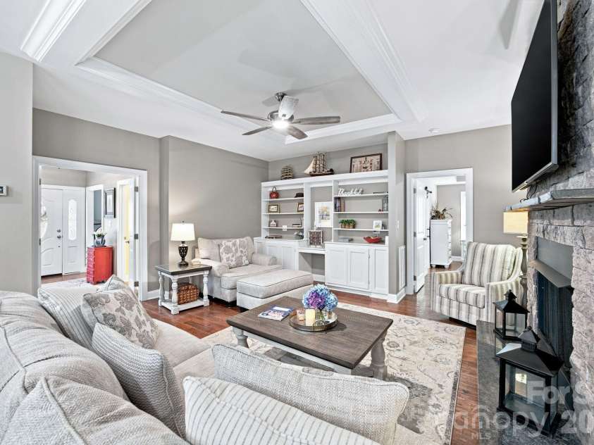 116 Harbor Ridge Drive, Statesville, NC 28677.  MLS# CAR4413143, YatesRealty ID 44187. 