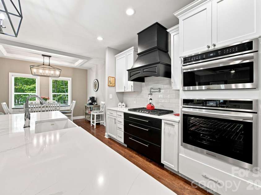 116 Harbor Ridge Drive, Statesville, NC 28677.  MLS# CAR4413143, YatesRealty ID 44187. 