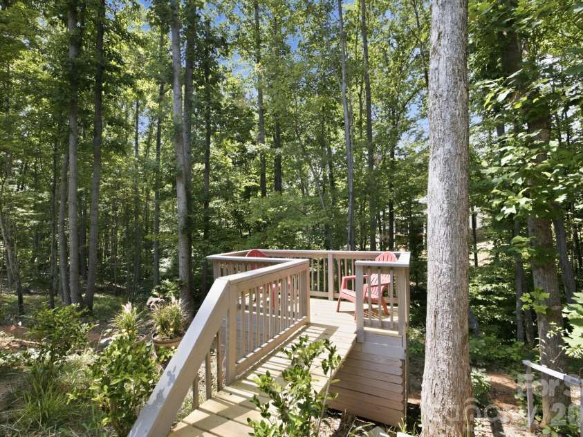116 Harbor Ridge Drive, Statesville, NC 28677.  MLS# CAR4413143, YatesRealty ID 44187. Additional deck houses propane tank.