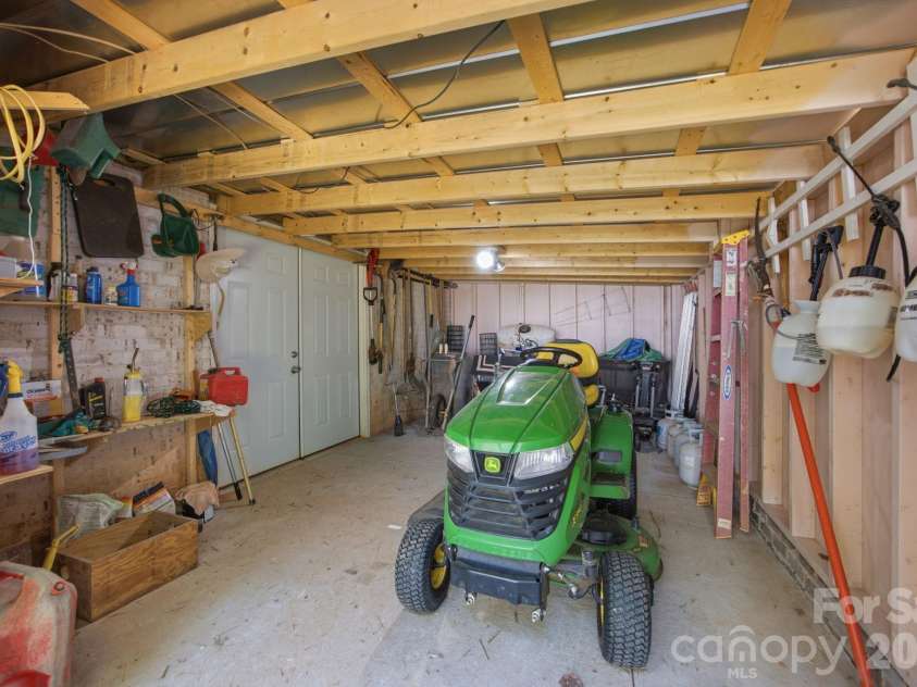 116 Harbor Ridge Drive, Statesville, NC 28677.  MLS# CAR4413143, YatesRealty ID 44187. Basement garage/storage area.