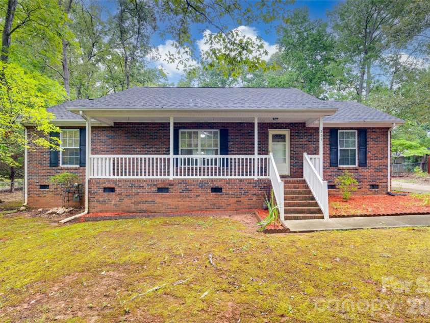 231 Roberts Avenue, York, SC 29745.  MLS# CAR4413194, YatesRealty ID 44188. 