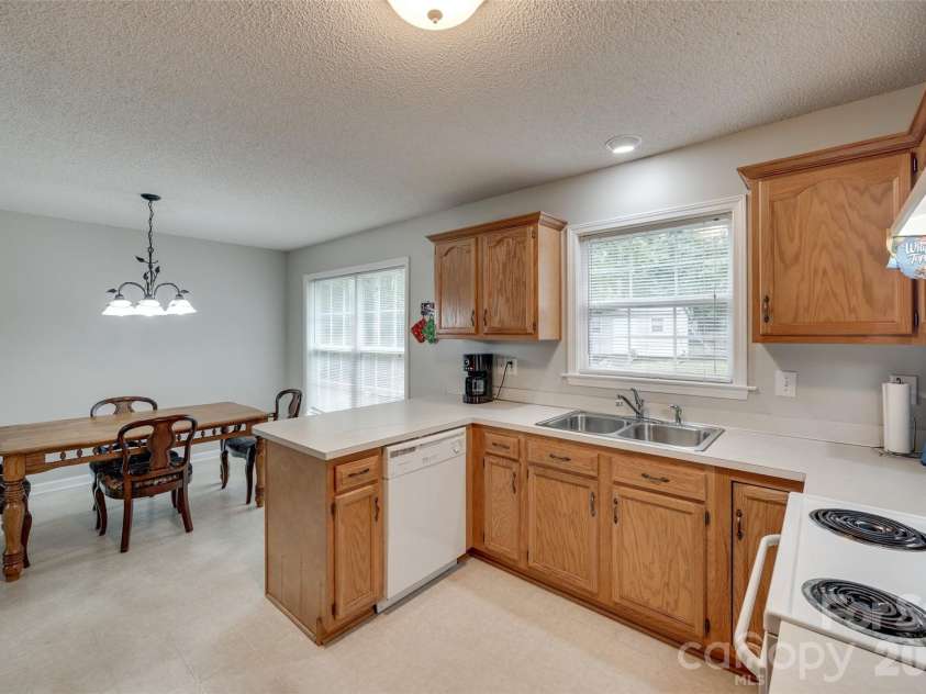 231 Roberts Avenue, York, SC 29745.  MLS# CAR4413194, YatesRealty ID 44188. 