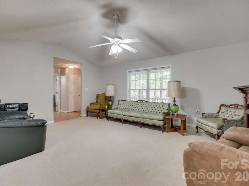 231 Roberts Avenue, York, SC 29745.  MLS# CAR4413194, YatesRealty ID 44188. 