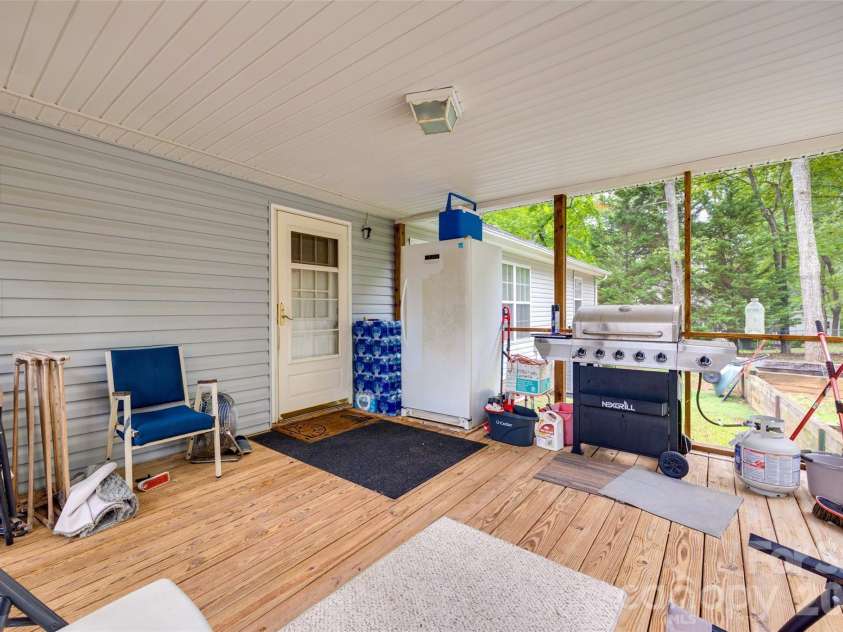 231 Roberts Avenue, York, SC 29745.  MLS# CAR4413194, YatesRealty ID 44188. 