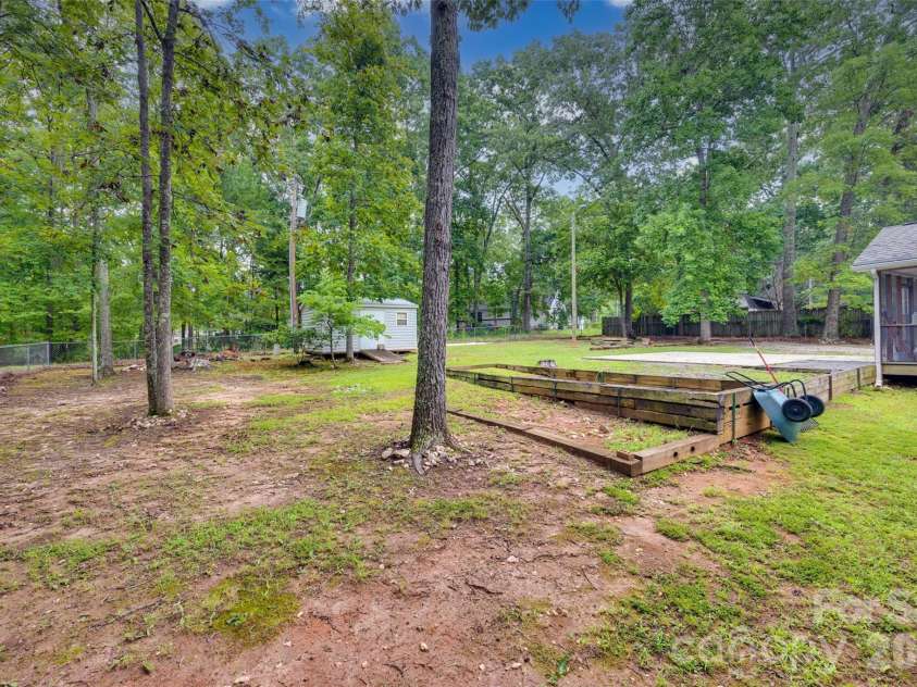 231 Roberts Avenue, York, SC 29745.  MLS# CAR4413194, YatesRealty ID 44188. 