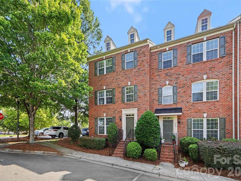 768 Naramore Street, Davidson, NC 28036.  MLS# CAR4413107, YatesRealty ID 44190. 
