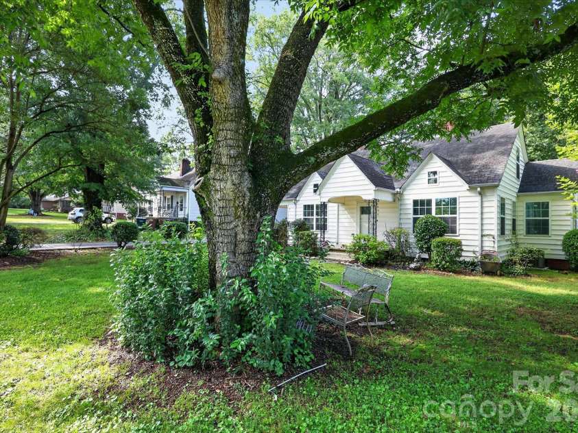 695 Wilmar Street, Concord, NC 28025.  MLS# CAR4413114, YatesRealty ID 44191. 