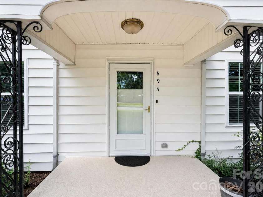 695 Wilmar Street, Concord, NC 28025.  MLS# CAR4413114, YatesRealty ID 44191. 