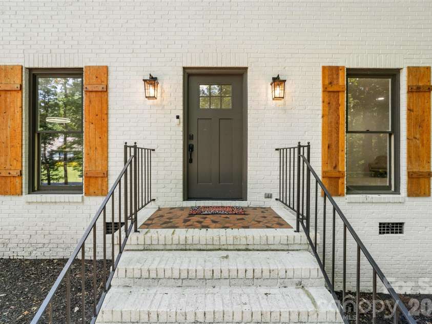 690 Knighton Hill Road, Rock Hill, SC 29732.  MLS# CAR4412894, YatesRealty ID 44192. 