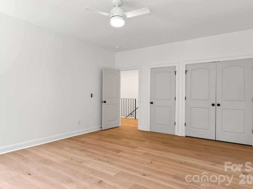 815 Manhasset Road, Charlotte, NC 28209.  MLS# CAR4413025, YatesRealty ID 44194. 