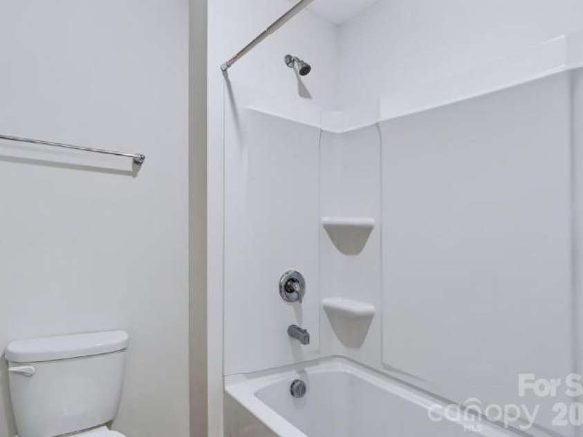 3017 Sassafras Trail, Gastonia, NC 28056.  MLS# CAR4412725, YatesRealty ID 44197. 2 BA Tub