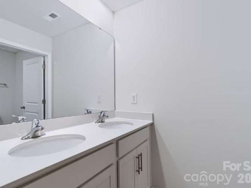 3017 Sassafras Trail, Gastonia, NC 28056.  MLS# CAR4412725, YatesRealty ID 44197. 2 bathroom