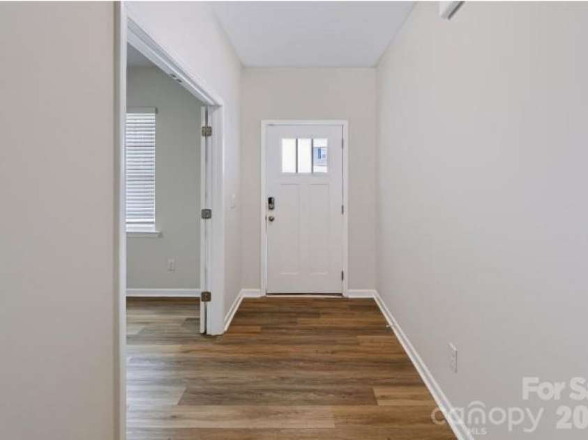 3017 Sassafras Trail, Gastonia, NC 28056.  MLS# CAR4412725, YatesRealty ID 44197. Foyer