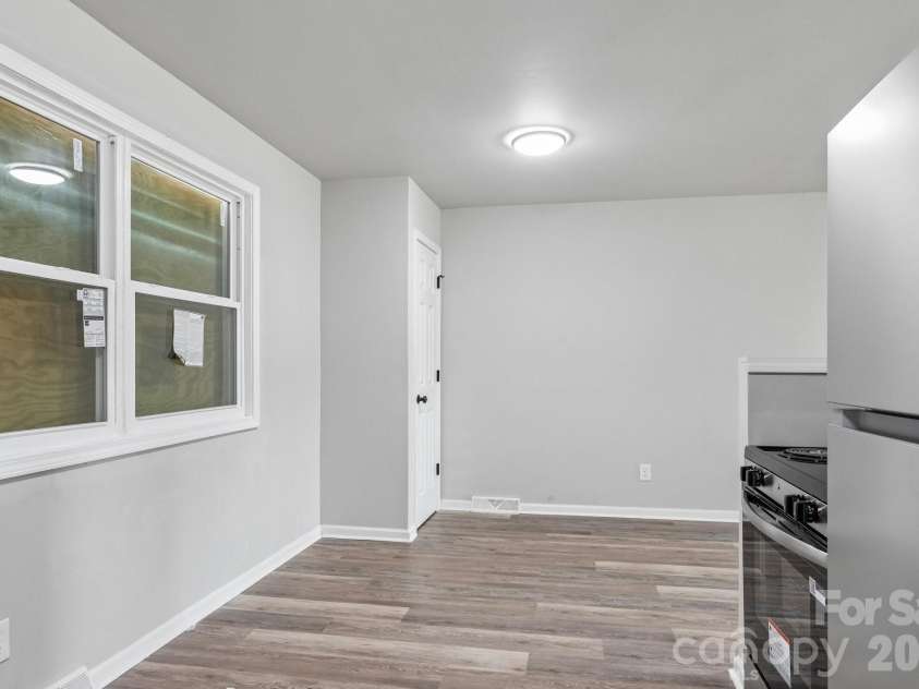 2545 Abelwood Road, Charlotte, NC 28216.  MLS# CAR4412842, YatesRealty ID 44199. 