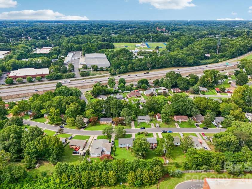 2545 Abelwood Road, Charlotte, NC 28216.  MLS# CAR4412842, YatesRealty ID 44199. 