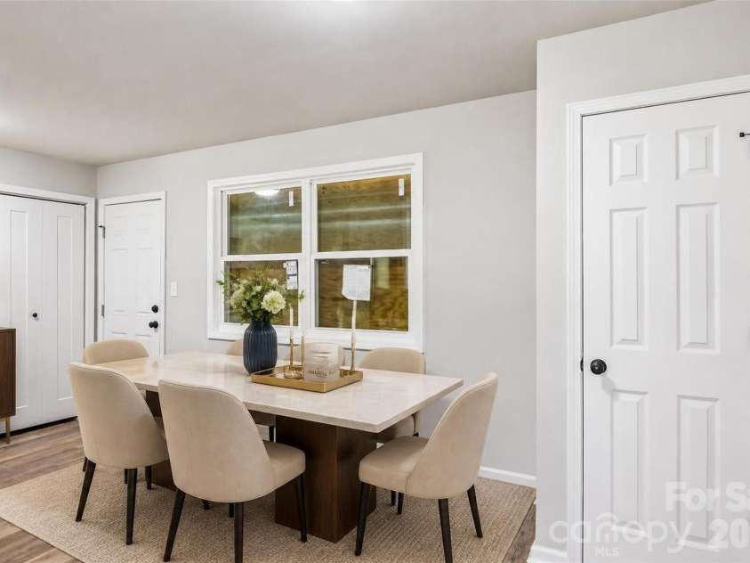 2545 Abelwood Road, Charlotte, NC 28216.  MLS# CAR4412842, YatesRealty ID 44199. 