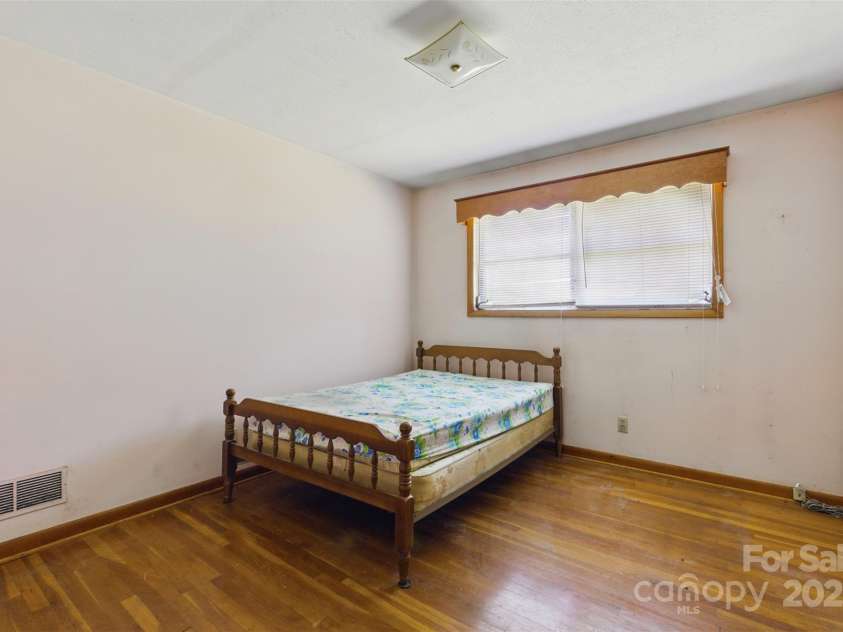 3120 Mineral Springs Mountain Road, Valdese, NC 28690.  MLS# CAR4254002, YatesRealty ID 442. 