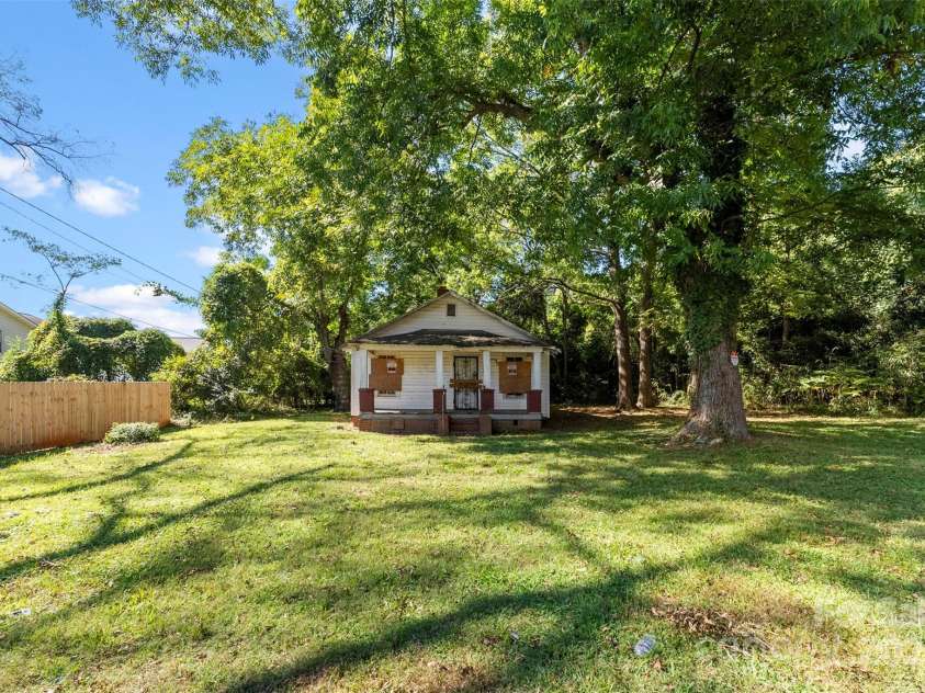 3444 Marvin Road, Charlotte, NC 28211.  MLS# CAR4190106, YatesRealty ID 442. 