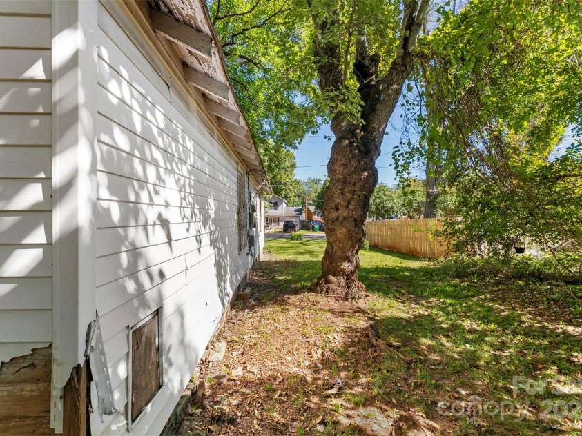 3444 Marvin Road, Charlotte, NC 28211.  MLS# CAR4190106, YatesRealty ID 442. 