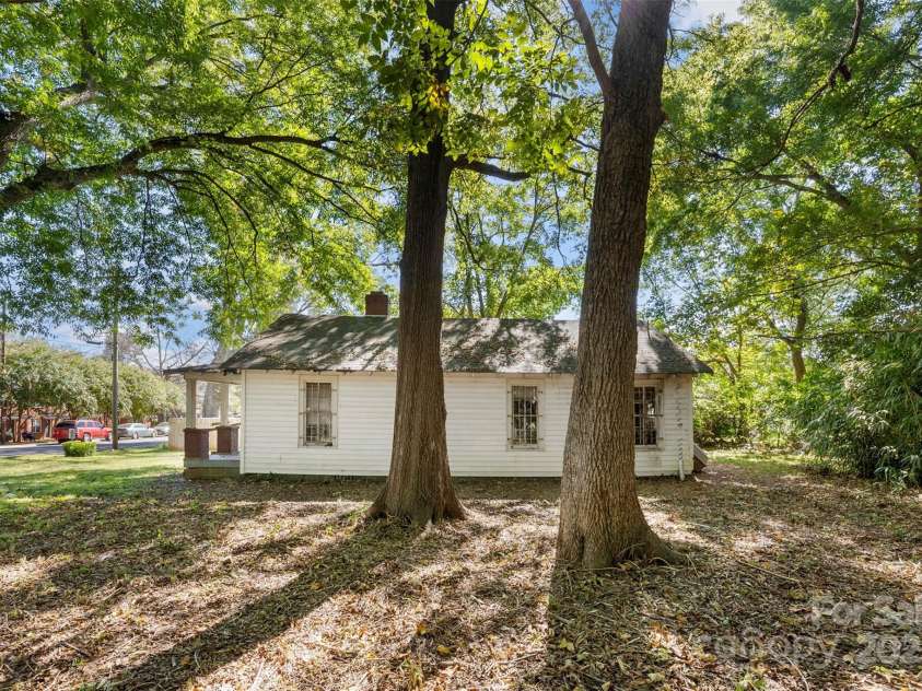 3444 Marvin Road, Charlotte, NC 28211.  MLS# CAR4190106, YatesRealty ID 442. 