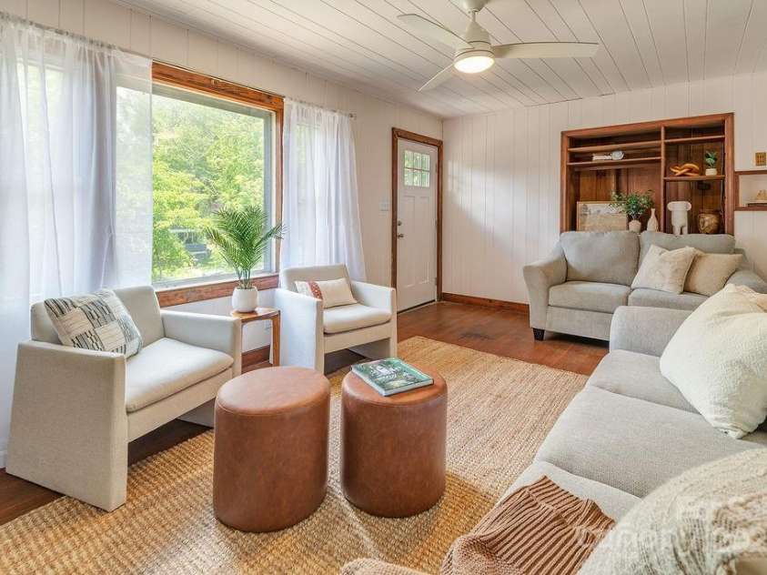 28 Robindale Avenue, Asheville, NC 28801.  MLS# CAR4215436, YatesRealty ID 4420. 