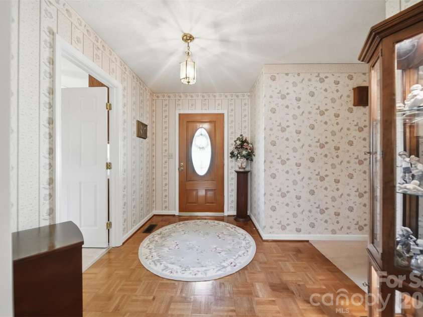 916 Plantation Drive, Lenoir, NC 28645.  MLS# CAR4355039, YatesRealty ID 4420. 