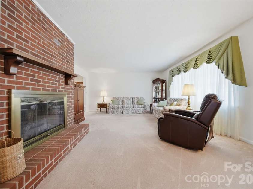 916 Plantation Drive, Lenoir, NC 28645.  MLS# CAR4355039, YatesRealty ID 4420. 