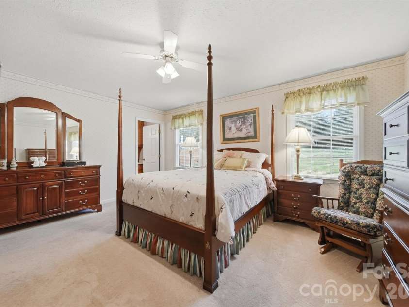 916 Plantation Drive, Lenoir, NC 28645.  MLS# CAR4355039, YatesRealty ID 4420. 