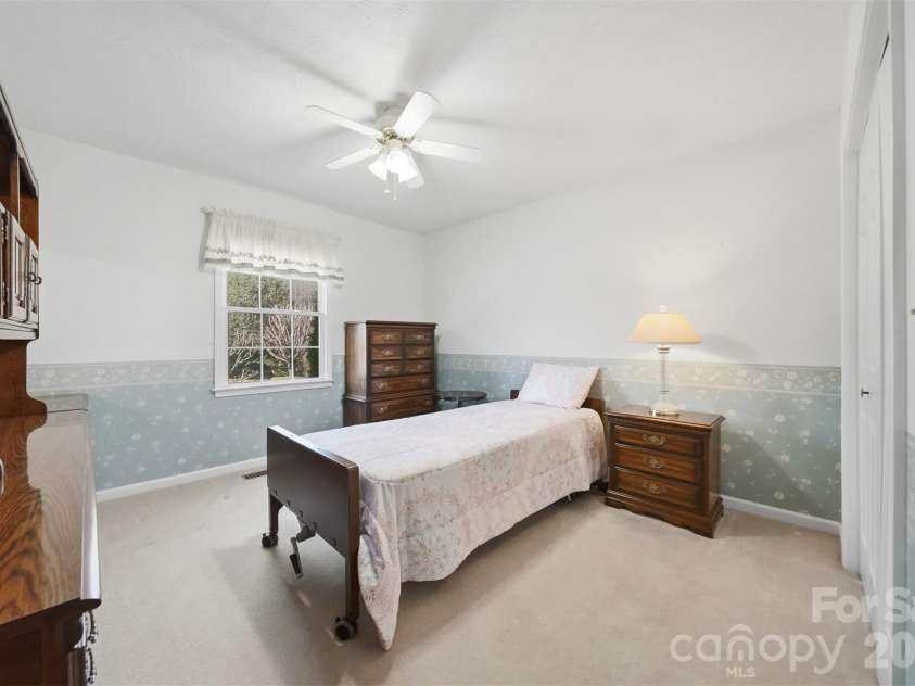 916 Plantation Drive, Lenoir, NC 28645.  MLS# CAR4355039, YatesRealty ID 4420. 