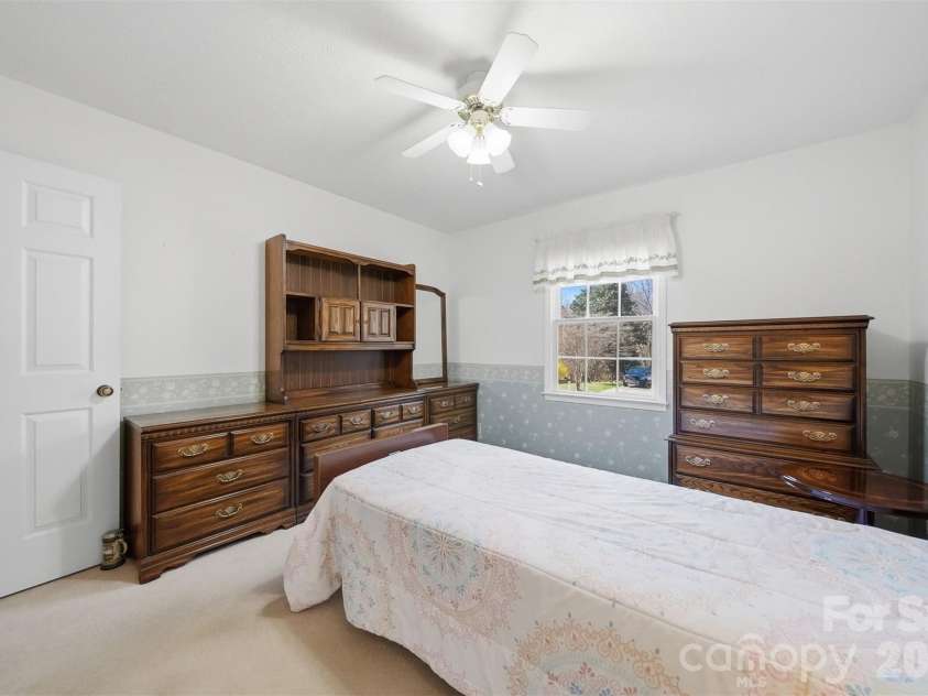 916 Plantation Drive, Lenoir, NC 28645.  MLS# CAR4355039, YatesRealty ID 4420. 
