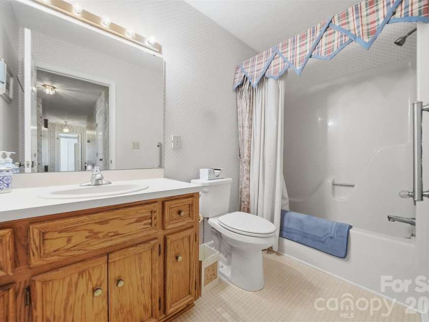 916 Plantation Drive, Lenoir, NC 28645.  MLS# CAR4355039, YatesRealty ID 4420. 