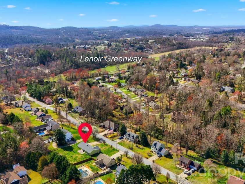916 Plantation Drive, Lenoir, NC 28645.  MLS# CAR4355039, YatesRealty ID 4420. 