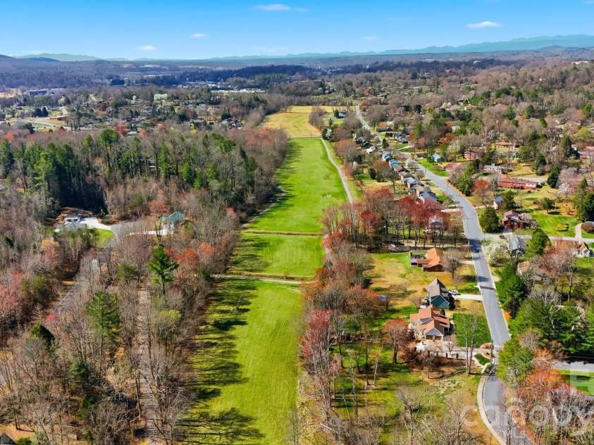 916 Plantation Drive, Lenoir, NC 28645.  MLS# CAR4355039, YatesRealty ID 4420. 