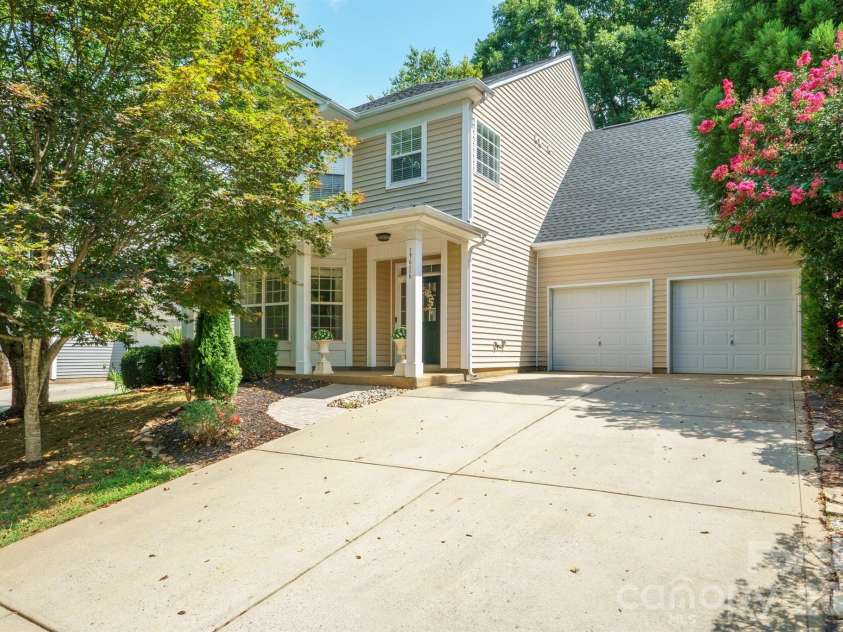 17916 Caldwell Track Drive, Cornelius, NC 28031.  MLS# CAR4412811, YatesRealty ID 44200. 