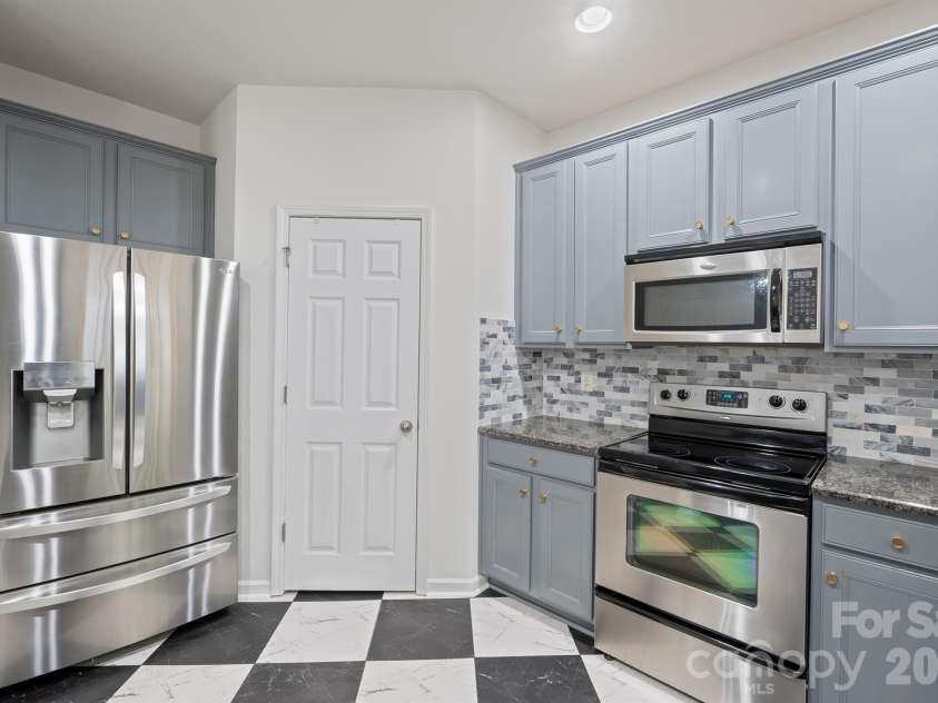 17916 Caldwell Track Drive, Cornelius, NC 28031.  MLS# CAR4412811, YatesRealty ID 44200. 