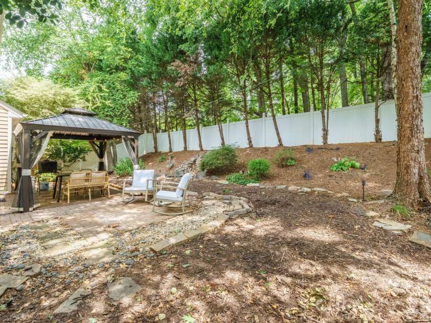 17916 Caldwell Track Drive, Cornelius, NC 28031.  MLS# CAR4412811, YatesRealty ID 44200. 