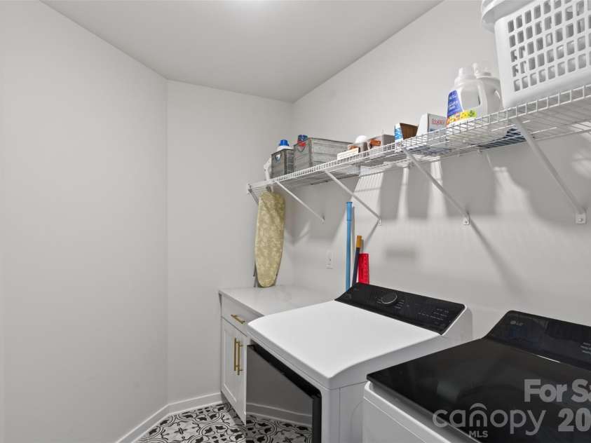 14103 Belmont Greene Drive, Charlotte, NC 28213.  MLS# CAR4412638, YatesRealty ID 44201. Laundry room