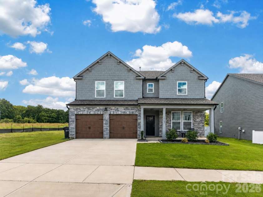 14103 Belmont Greene Drive, Charlotte, NC 28213.  MLS# CAR4412638, YatesRealty ID 44201. Welcome Home