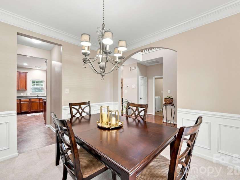 4008 Asher Court, Charlotte, NC 28215.  MLS# CAR4412668, YatesRealty ID 44202. 