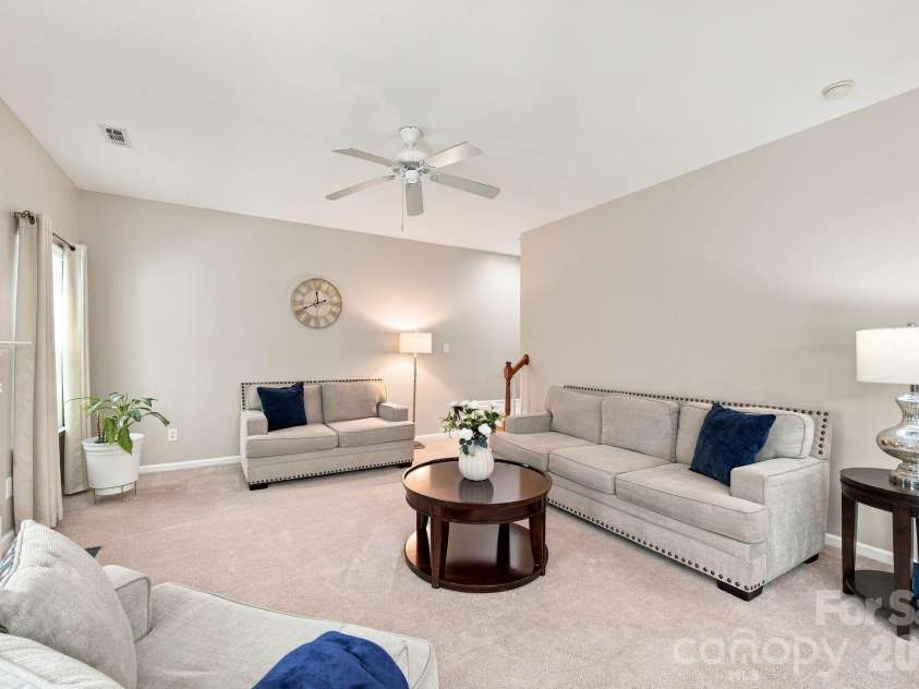 4008 Asher Court, Charlotte, NC 28215.  MLS# CAR4412668, YatesRealty ID 44202. 