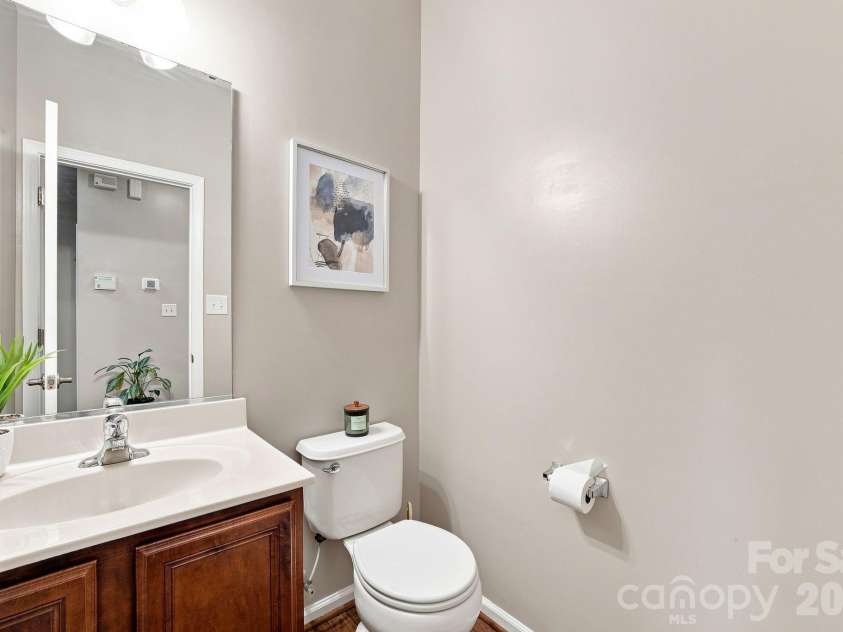 4008 Asher Court, Charlotte, NC 28215.  MLS# CAR4412668, YatesRealty ID 44202. Main Level Half Bath