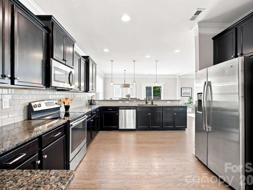 13504 David Jennings Avenue, Charlotte, NC 28213.  MLS# CAR4412700, YatesRealty ID 44203. 