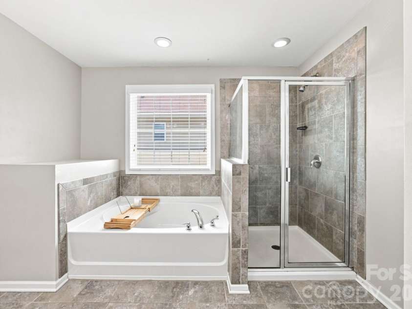 13504 David Jennings Avenue, Charlotte, NC 28213.  MLS# CAR4412700, YatesRealty ID 44203. 