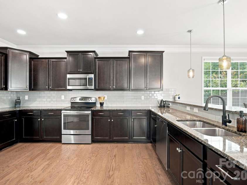 13504 David Jennings Avenue, Charlotte, NC 28213.  MLS# CAR4412700, YatesRealty ID 44203. 
