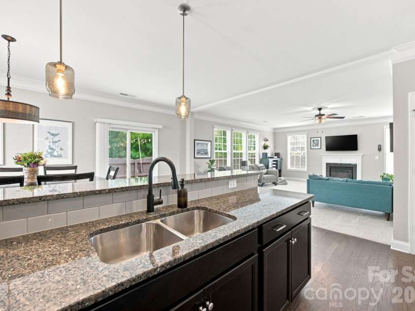 13504 David Jennings Avenue, Charlotte, NC 28213.  MLS# CAR4412700, YatesRealty ID 44203. 