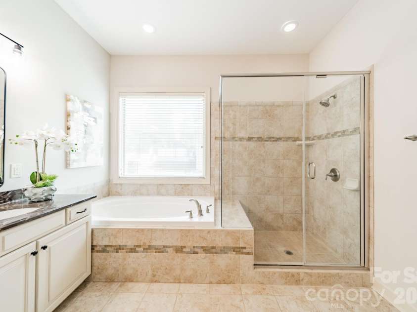 417 Five Leaf Lane, Waxhaw, NC 28173.  MLS# CAR4412670, YatesRealty ID 44204. 