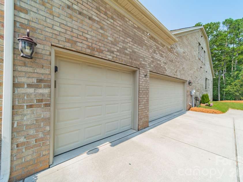 417 Five Leaf Lane, Waxhaw, NC 28173.  MLS# CAR4412670, YatesRealty ID 44204. 